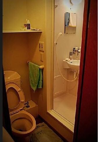 画像あり 韓国人 トイレを台所や玄関に作る民族の家がこちら 韓国の反応 世界の憂鬱 海外 韓国の反応