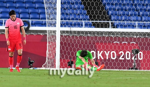 サッカー 韓国がメキシコに惨敗 3 6で韓国が記録的大惨事敗北で準々決勝敗退 軍人になって国に貢献して下さい 韓国の反応 世界の憂鬱 海外 韓国 の反応