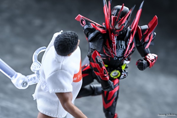 レビュー】S.H.Figuarts 仮面ライダーゼロワン ヘルライジングホッパー : フィギュアフォトライフ