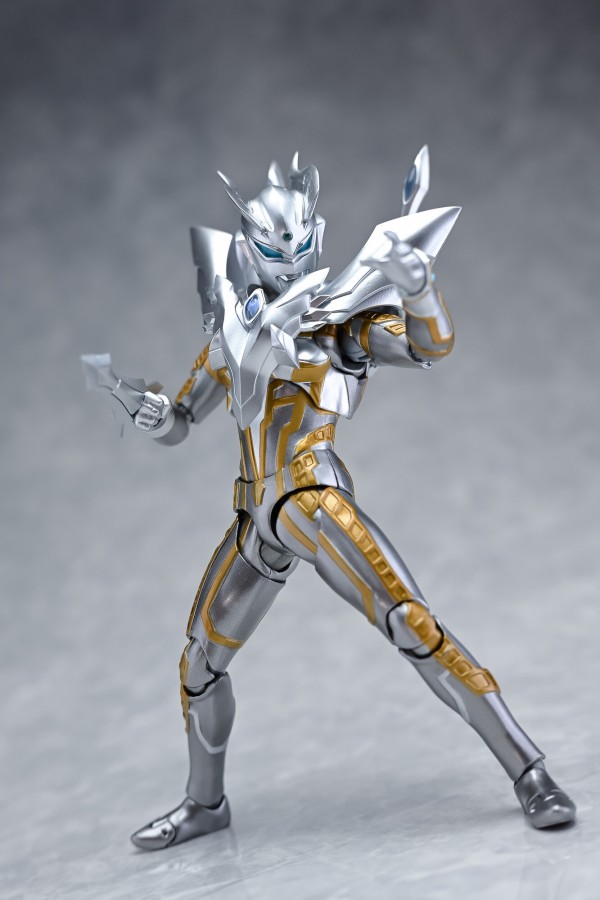 レビュー】S.H.Figuarts ウルティメイトシャイニングウルトラマンゼロ
