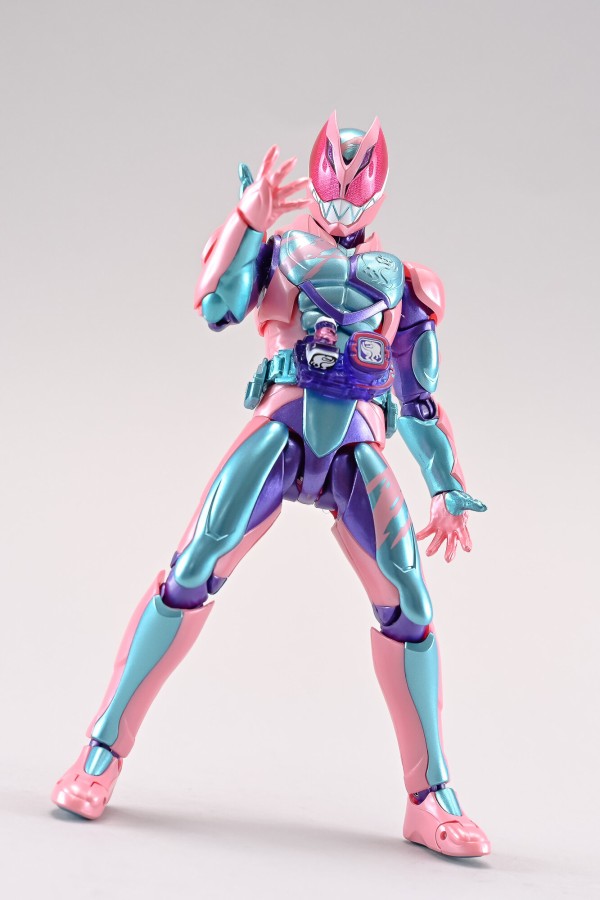 レビュー】S.H.Figuarts 仮面ライダーリバイ レックスゲノム