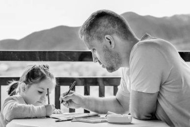 私が思春期になると 父の当たりがキツくなった 父 臭いから寄るな 気持ち悪い 私 保健の先生 あなたは病気 投薬を受けなさい 私 えっ 結果 結婚総研