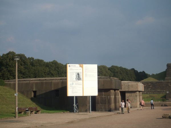 Volkerschlachtdenkmal 諸国民の戦いの碑 Sinの通勤運動 独逸生活 旅行 建築 家