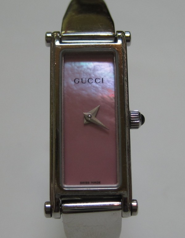 Gucciの分解掃除 電池交換 時計クリーニング Com ビフォー アフター