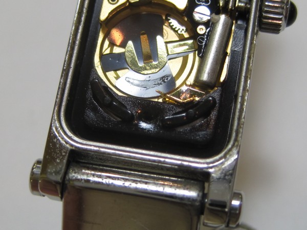 Gucciの分解掃除 電池交換 時計クリーニング Com ビフォー アフター