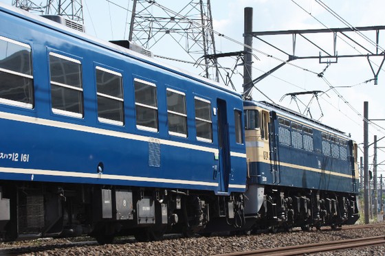 尾久車両センター展示、EF65-501+12系送り込み : リョウタンPP