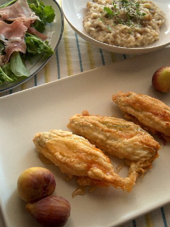 花ズッキーニ 土曜日の昼ごはん ギリシャのごはん