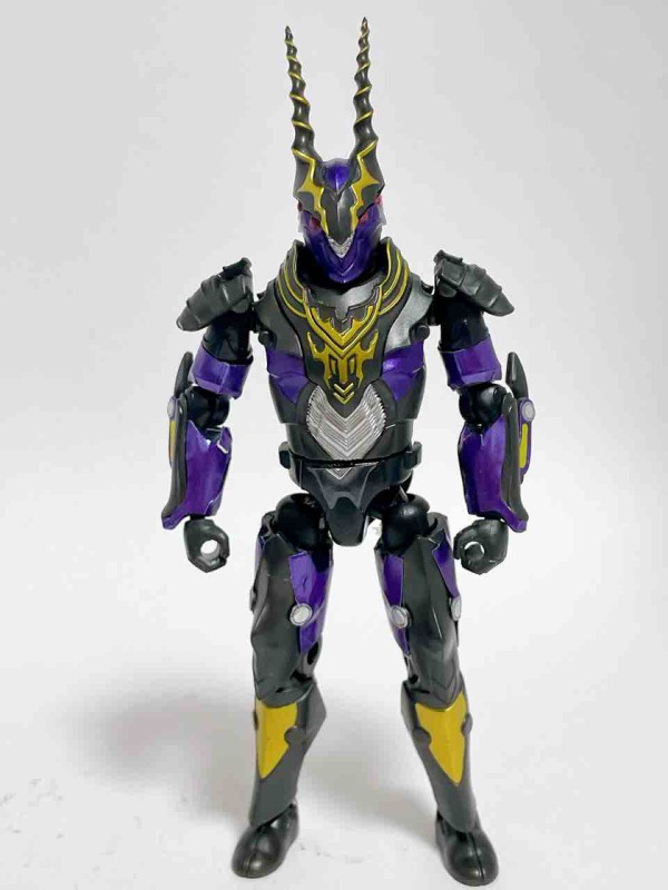 仮面ライダー龍騎　フィギュア　装動　仮面ライダーインペラー 装動 仮面ライダー 龍騎 仮面ライダーインペラー ボディ