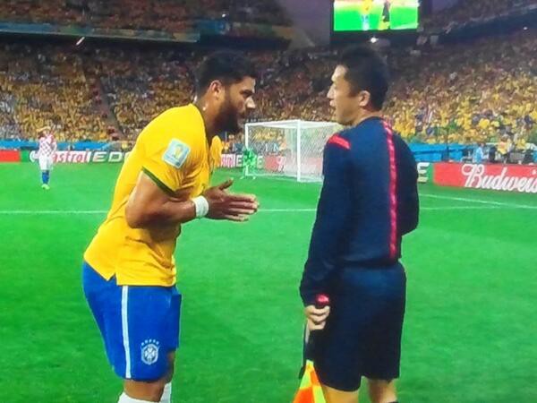 14w杯gl第1節ブラジル対クロアチア 西村主審 とりあえず