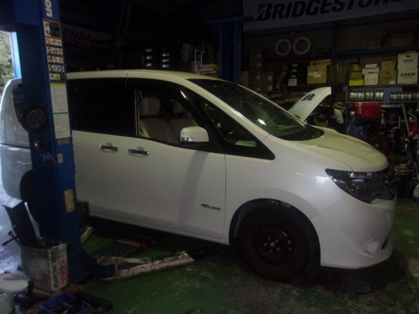 セレナ タイヤ交換 Shaftのブログ 春日井市 タイヤ交換 名古屋市 サス交換 持ち込み 豊山町 愛知県 小牧市 尾張旭市 サスペンション交換 一宮市 愛知県