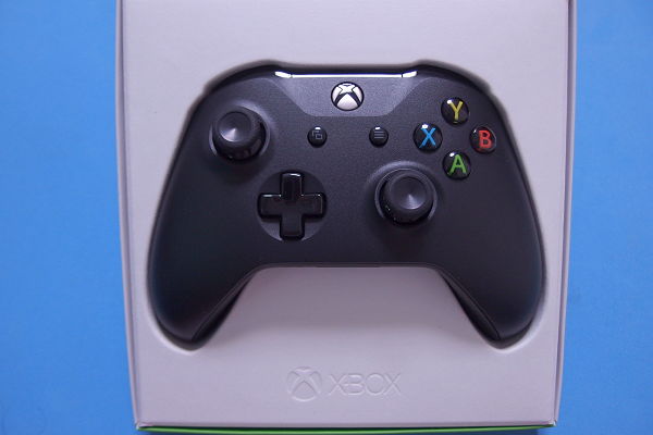 Xbox One コントローラーを購入 使用レビュー ハードディスクメンテナンス