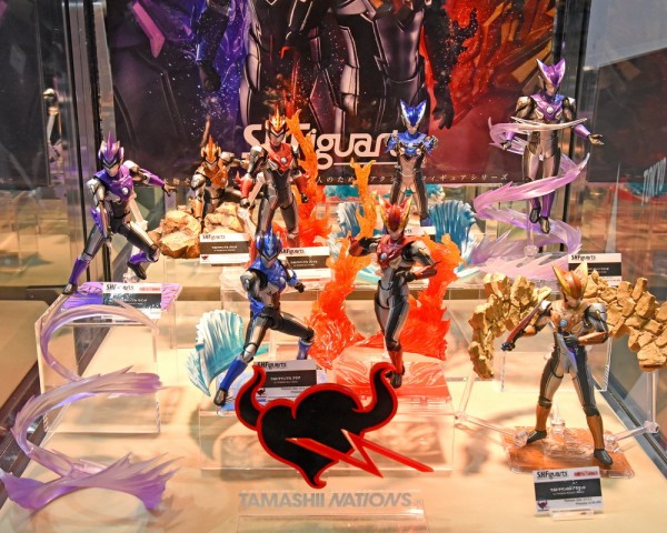 【東京コミコン】Star Wars ゴールドフィギュアセット 2019限定 東京コミコン】Star Wars ゴールドフィギュアセット 2019限定