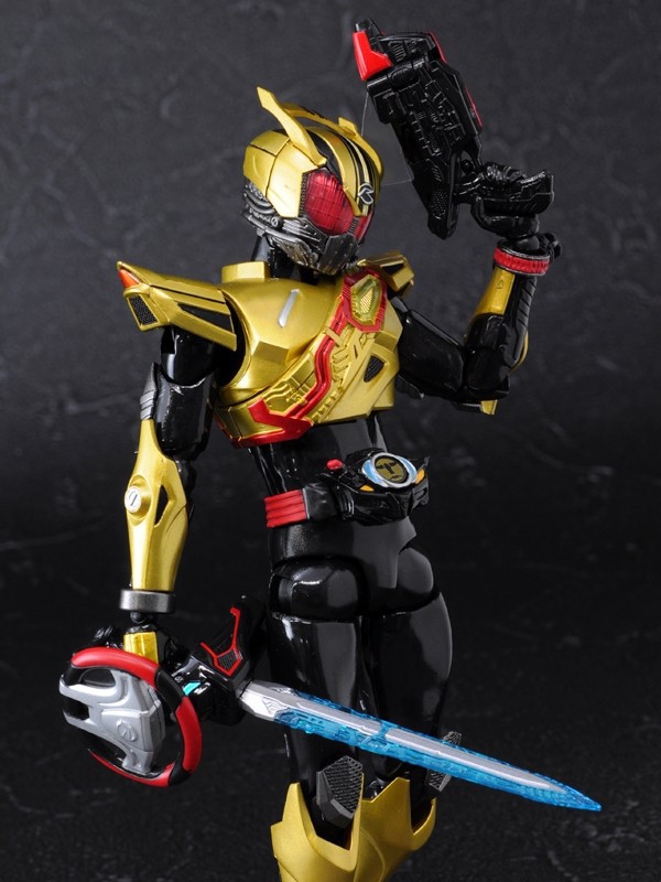 遂に手に入れたぞ！「S.H.Figuarts ゴルドドライブ」の力を！レビュー＆「仮面ライダードライブ」シリーズ最新情報公開！ : S.H. Figuarts(エス・エイチ・フィギュアーツ) スタッフブログ