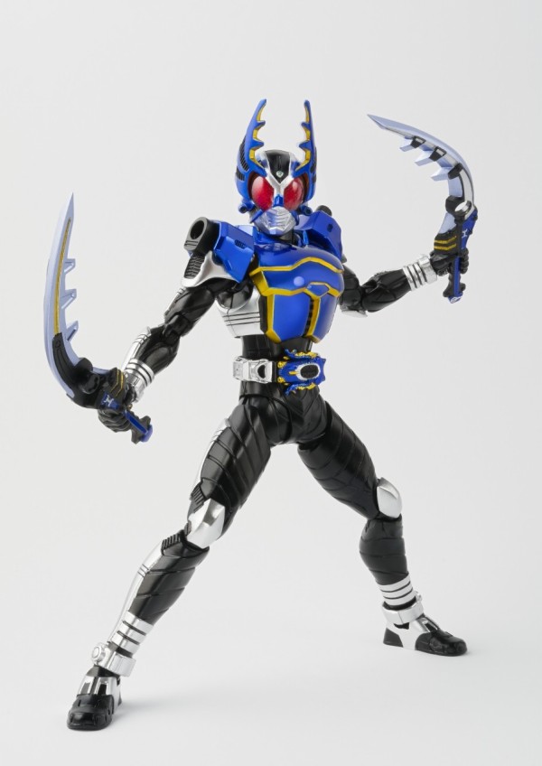 フィギュアーツ　真骨彫仮面ライダーガタック 真骨彫製法「仮面ライダーガタック」＆「カブトエクステンダー