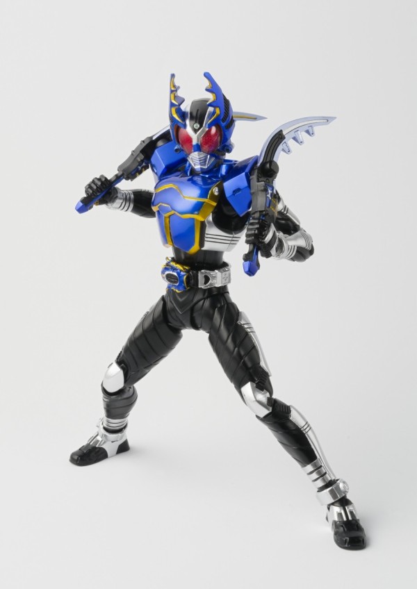 真骨彫製法「仮面ライダーガタック」＆「カブトエクステンダー」ご紹介 : S.H.Figuarts(エス・エイチ・フィギュアーツ) スタッフブログ