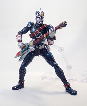 先着販売】S.H.Figuarts（真骨彫製法） 仮面ライダー轟鬼 | 仮面