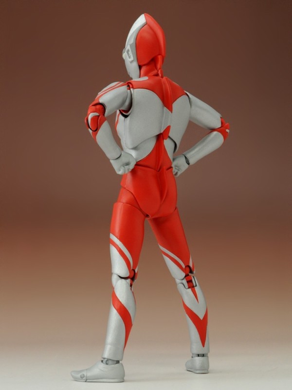 11/19発売「ゾフィー」に、「ウルトラセブン」「バルタン星人分
