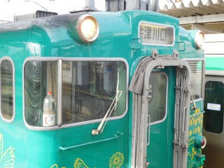 只見ユネスコエコパーク ラッピング車両 キハ40 : 教師ラウンジへ