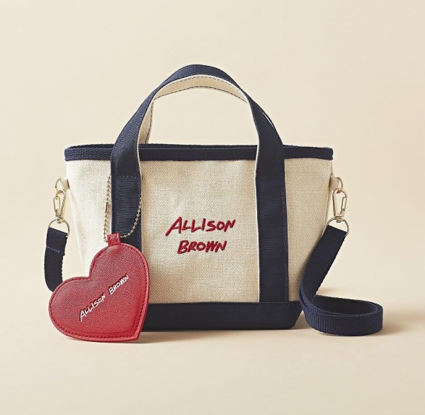 ♡petit.amour♡スピード発送 今田美桜が表紙♡ 付録はジル バイ ジルスチュアートのふわふわファー