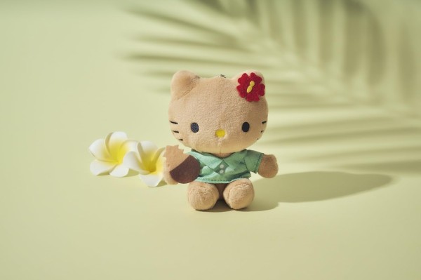 ホノルルクッキー　ハローキティ 日焼けキティぬいぐるみチャーム＆バッグ2冊セット Honolulu Cookie Company × HELLO KITTY ぬいぐるみチャーム BOOK