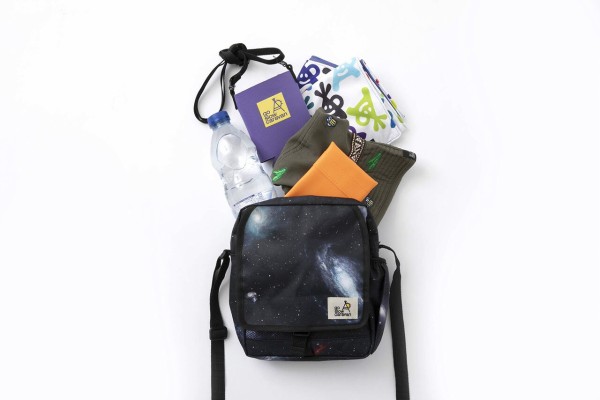 Go Slow Caravan 宇宙柄 Bag Book ムック本付録 ショルダーバッグ 雑誌付録パトロール