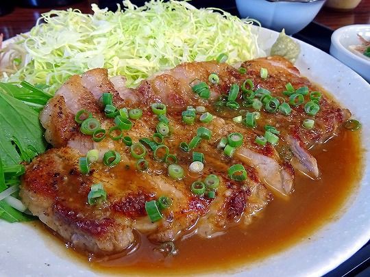 とんかつ於加乃の「とんテキ定食（ガリバタ）」 : 食いしん坊シモさん