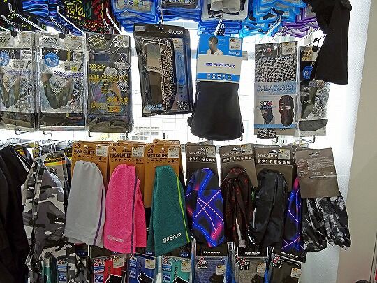 ワークマンで 格安バフ ネックゲイター 発見 食いしん坊シモさん