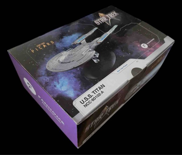 U.S.S.タイタン、到着！ : SFプロップ・ミュージアム