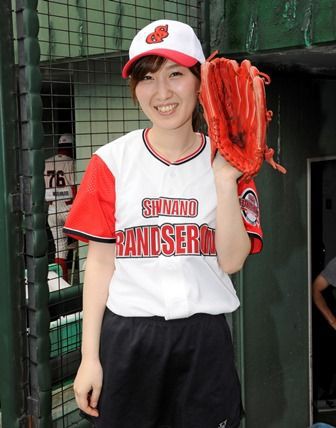 宮本麻衣さんの始球式 ｎ田女史レポート 信濃グランセローズスタッフのブログ