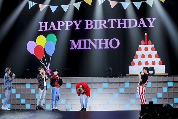 SHINee World V 横浜公演 テミン サイン入りボール TAEMIN WORLD TOUR