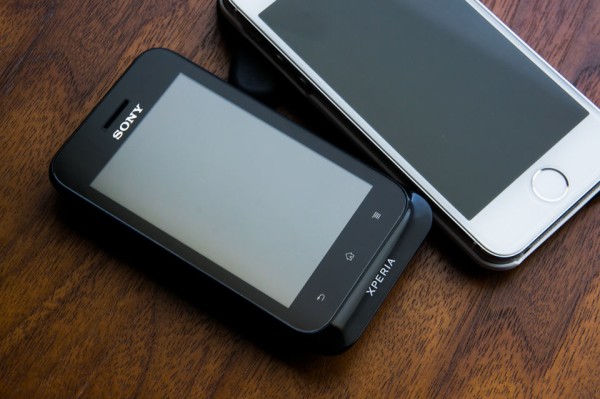 高速 割引 2025 西日本 とにかく小さいSIMフリーAndroid端末 お : レビュー tipo Xperia スマートフォン本体