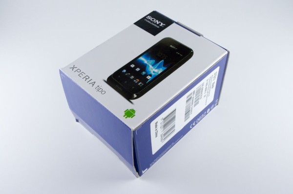 とにかく小さいSIMフリーAndroid端末 Xperia tipo レビュー : お