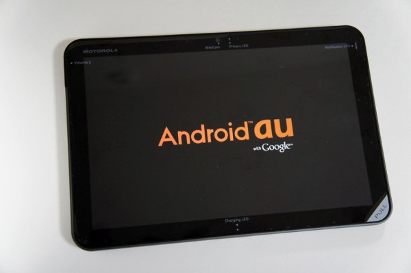 auのAndroid3.0タブレット「MOTOROLA XOOM」レビュー その1 : お