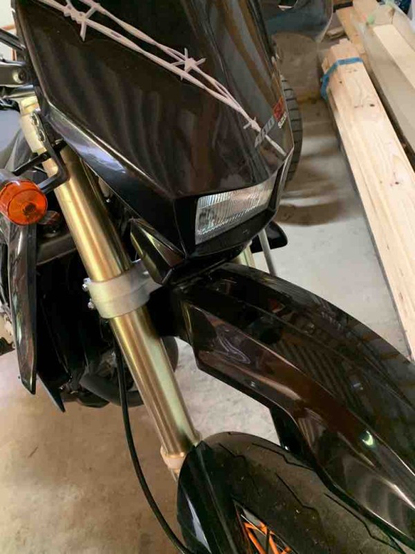 DR-Z400SM ヘッドライトカウル H4仕様 DRZのヘッドライトをH4化（スズキ DR-Z400SM）by がんばれ