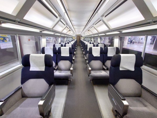 鉄道車両の内装紹介 JR東日本 関東の特急車 : 日常の中にも非日常