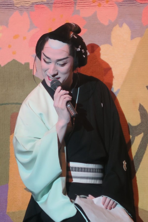 新世界の中心で ティーイービー を叫ぶ たつみ演劇box 朝日 小屋っ子の戯言