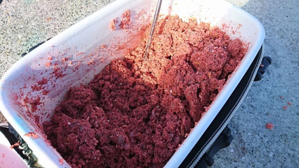 フカセ釣り 撒き餌 グレ メジナ釣りのマキエ オススメの配合エサ紹介 磯釣り堤防釣りの集魚材3選 グレパワーv9 グレベスト 爆寄せグレ 猪丸の釣りとその他諸々