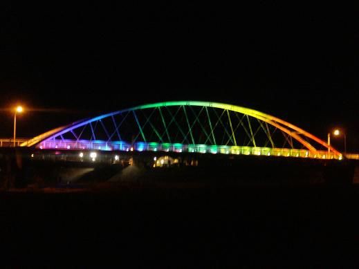 彩虹橋 虹色に輝くレインボーブリッジ 「ふれあい大橋 ライトアップ」 軽便