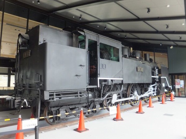大井川鐵道の蒸気機関車SL C11型312号機を展示 体験型フード