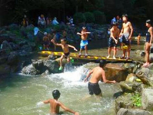 夏休みは川遊び 無料でキャンプ バーベキュー 童子沢親水公園 静岡県島田市 旧榛原郡金谷町 大代2485 1 00shizuoka静岡 観光おでかけガイド