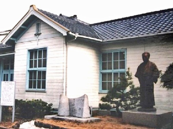 浪花節だよ人生は」「麦と兵隊」「岸壁の母」の作詞家 藤田まさとの