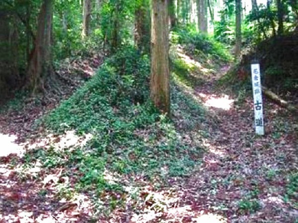 室町時代(戦国時代) 今川氏の家督争い「花倉の乱」の舞台 市指定史跡 花倉城跡 (静岡県藤枝市花倉勝り谷) : 静岡県の遺跡・古墳・城跡ガイド