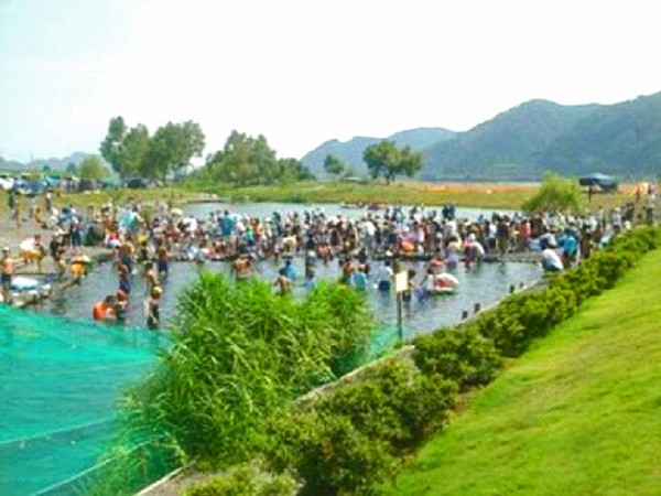 大人気 夏休みの川遊びスポット うしづま水辺の楽校 がっこう 静岡県静岡市葵区牛妻 安倍川河川敷 00shizuoka静岡観光おでかけガイド