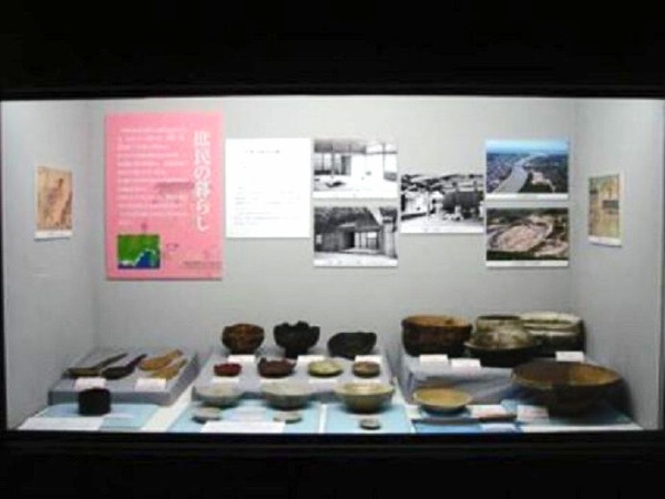 中世(鎌倉,室町,戦国時代)の出土品 静岡県埋蔵文化財センター常設展示『古代からの贈り物～発掘調査から知る静岡県の歴史～』パート5 県立中央図書館  (静岡県静岡市駿河区谷田53‐1) : 静岡県の遺跡・古墳・城跡ガイド