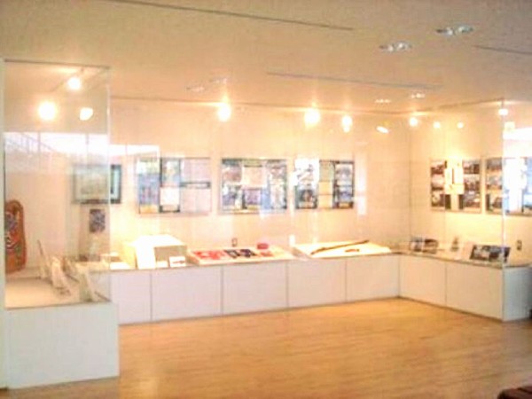 火縄銃や発掘調査の出土品 企画展『諏訪原城の魅力―近世城郭に 火縄銃や発掘調査の出土品 企画展『諏訪原城の魅力―近世城郭に