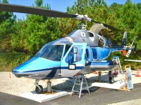 静岡県警察航空隊ヘリコプターベル式222型「ふじ2号」,モーター