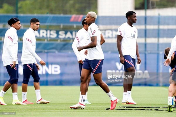 Psg フランス代表 キンベンペがアディダスに 0014のblog