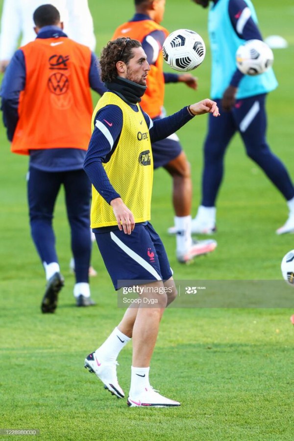 フランス代表 アドリアン ラビオがナイキと契約か ナイキスパイクを着用開始 0014のblog