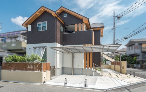 外観デザイン 気品がある切妻屋根の和モダンスタイルm様邸 注文住宅ブログ 大阪京都で注文建築専門の工務店は匠建枚方