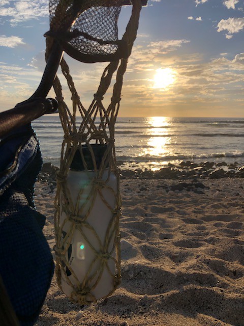 ハワイ島のパインズという地元のビーチで 夕方の日の入り前に瓶カゴ持って行きました 日本の職人の方達の素晴らしい工芸品 ハワイの自然に溶け込んでそれは素敵でした 職人 Comブログ